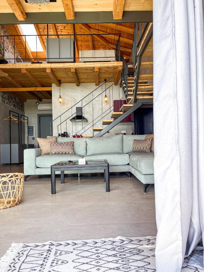 Modern Stone Villas With Swimming Pool Alivérion Exterior foto