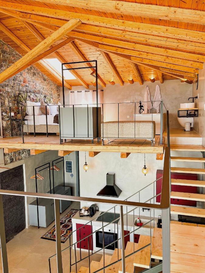 Modern Stone Villas With Swimming Pool Alivérion Exterior foto
